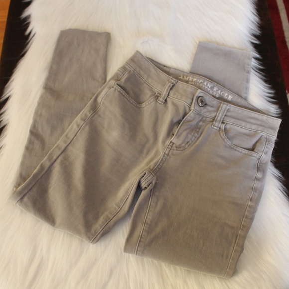 American Eagle, gray  360 Super Stretch Jegging frayed pants - Picture 4 of 9